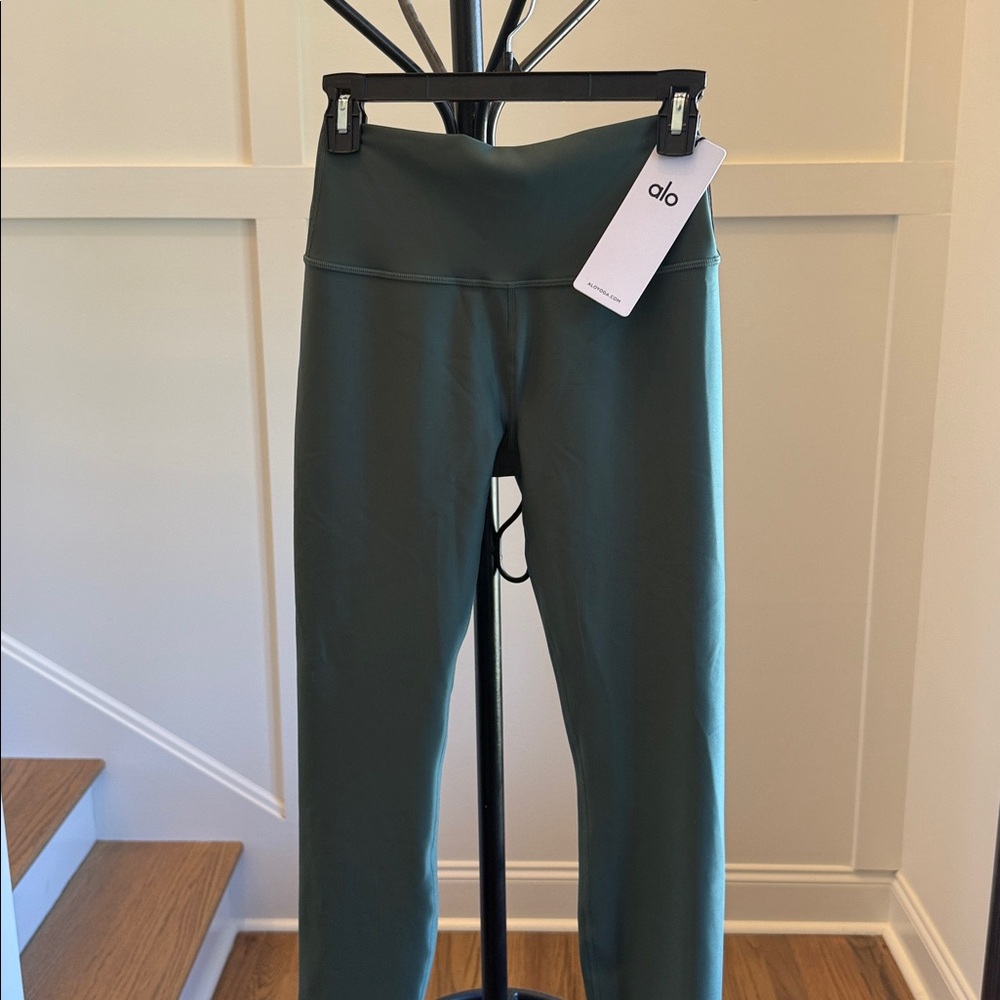 ALO Yoga Women’s 7/8 High waist Airlift Legging clover green